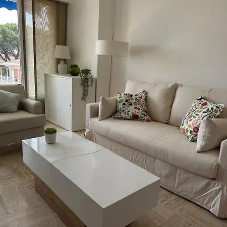 Agencia Oxford 5e Cannes